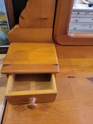 CÓMODA TOCADOR CON ESPEJO