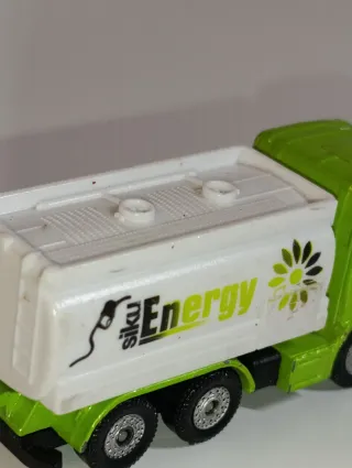 CAMION CISTERNA COMBUSTIBLE 1/64 SIKU