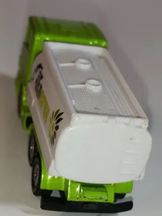 CAMION CISTERNA COMBUSTIBLE 1/64 SIKU