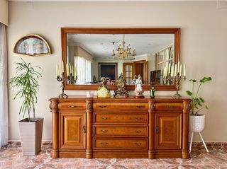 Conjunto Aparador y Espejo Madera Clásico