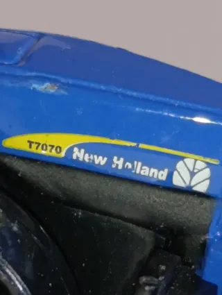 TRACTOR NEW HOLLAND 1/64 SIKU
