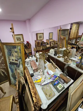 Lote de antigüedades decorativas