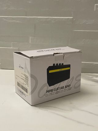 Pack Guitarra Eléctrica Negra + Accesorios