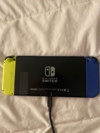 Nintendo Switch + accesorios + juegos