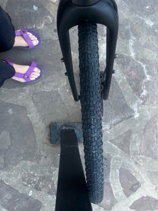 Bicicleta Gravel Negra