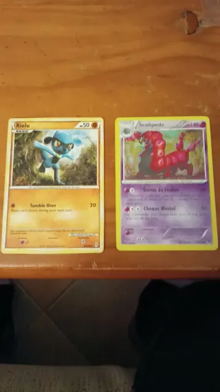 Cartas Pokémon Riolu y Scolipede