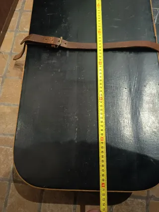 Maleta antigua de madera y cuero