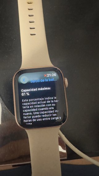 Apple Watch Series 4 Dorado Beige 44 mm
