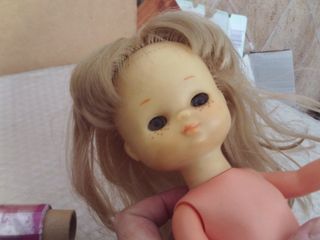 Muñeca Lesly Famosa antigua 10 pecas