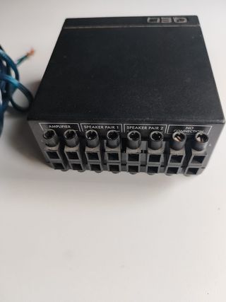 QED MA-17 - Conmutador Altavoces 2 Vías