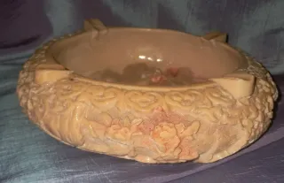 Cenicero antiguo marmolina escena oriental pesado