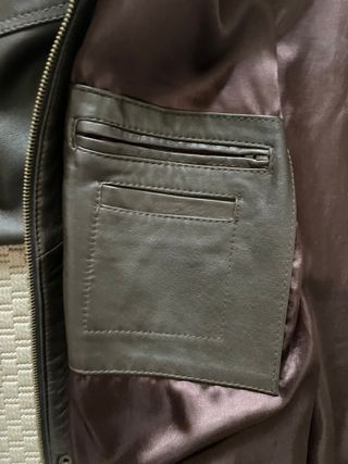 Cazadora de piel marrón. Nueva.