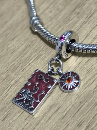 Charm Tarot Fuerza y Sol