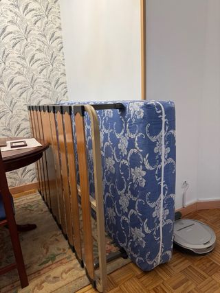 2 Colchones con Somieres  1.5  x 180