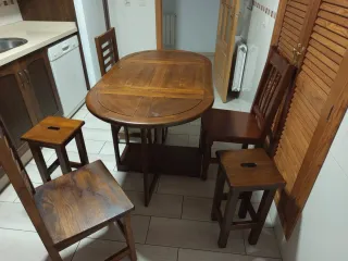 Mesa y 4 sillas de cocina madera