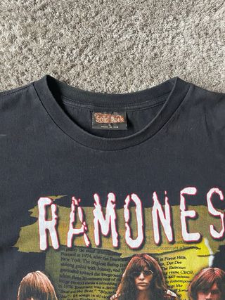 Camiseta Ramones Vintage (Solid Rock)