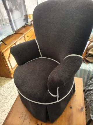 Sillón de dormitorio tapizado