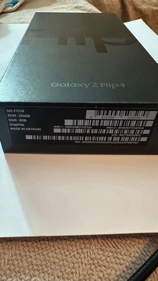 Nuovo Samsung Galaxy Z Flip 4 Prezzo negoziabile