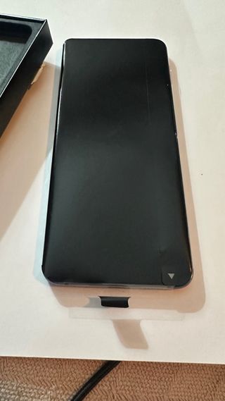 Nuovo Samsung Galaxy Z Flip 4 Prezzo negoziabile