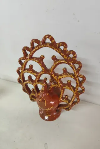 Botijo de cerámica decorado