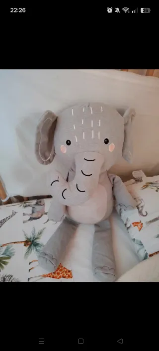 Peluche Elefante Gris Suave texturas