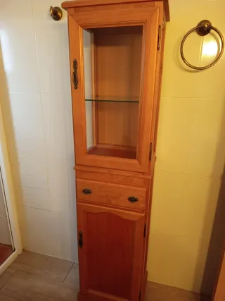 Vitrina de baño madera y cristal