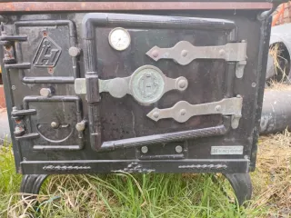 Cocina económica de leña antigua hierro fundido