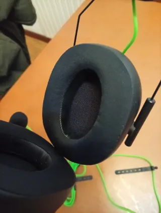 Auriculares Razer con micrófono