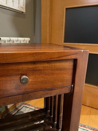 Conjunto de cabecero y mesillas de noche