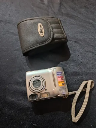 Fotocamera Digitale Nikon E4600