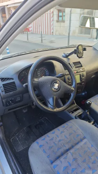 Coche Seat Ibiza 2572 BVK