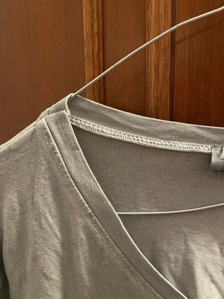 Camiseta manga larga pico Renatta & Go gris claro