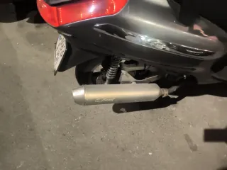 Piaggio X8 125 Negra y Marrón