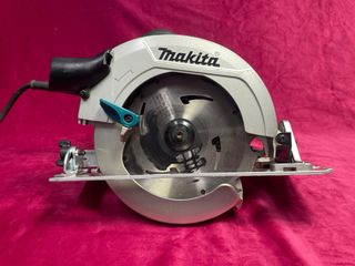 Makita HS7601 Sierra Circular Eléctrica