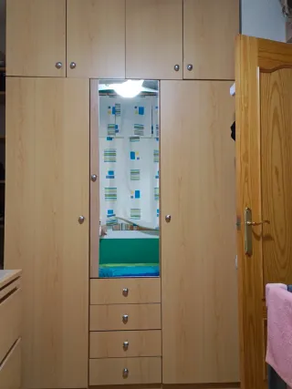 Armario madera buen estado 1,38x2,36