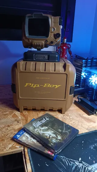Fallout 4 Pip-Boy Edición Coleccionista + móvil