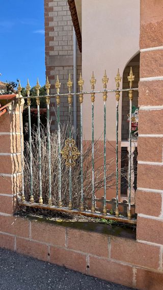 Valla y puerta de forja de ancho 5.50 largo125.