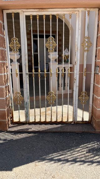 Valla y puerta de forja de ancho 5.50 largo125.