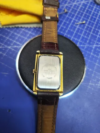 Reloj chapado en oro, correa original