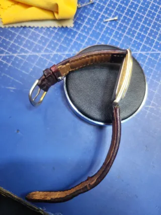 Reloj chapado en oro, correa original