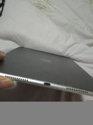 iPad Pro A1674 9.7 Piezas o Repuestos