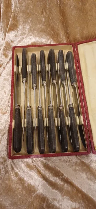 Juego 12 Cuchillos Mesa Antiguos Madera