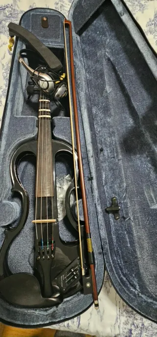 Violín Eléctrico Carlo Giordano EV202CB 4/4