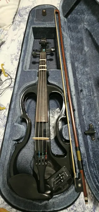 Violín Eléctrico Carlo Giordano EV202CB 4/4