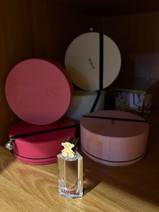 Cajas y Bolsas Tous varios colores y tamaños