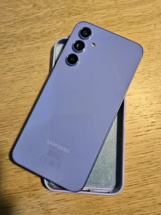 Samsung A54 5G con 128gb memori y 8gb RAM + funda