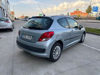 Peugeot 207 2010