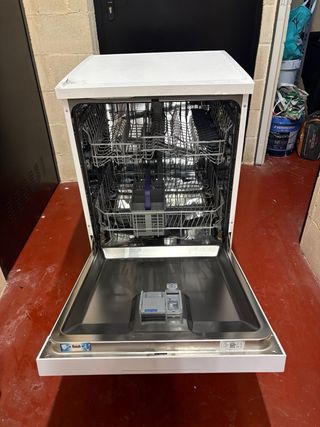 Lavavajillas Beko casi nuevo