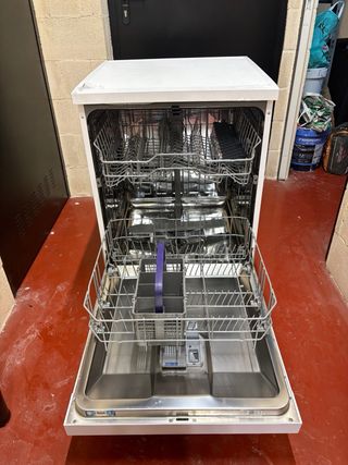 Lavavajillas Beko casi nuevo