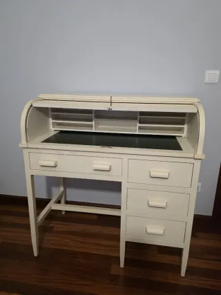 Escritorio buró con tapa enrollable